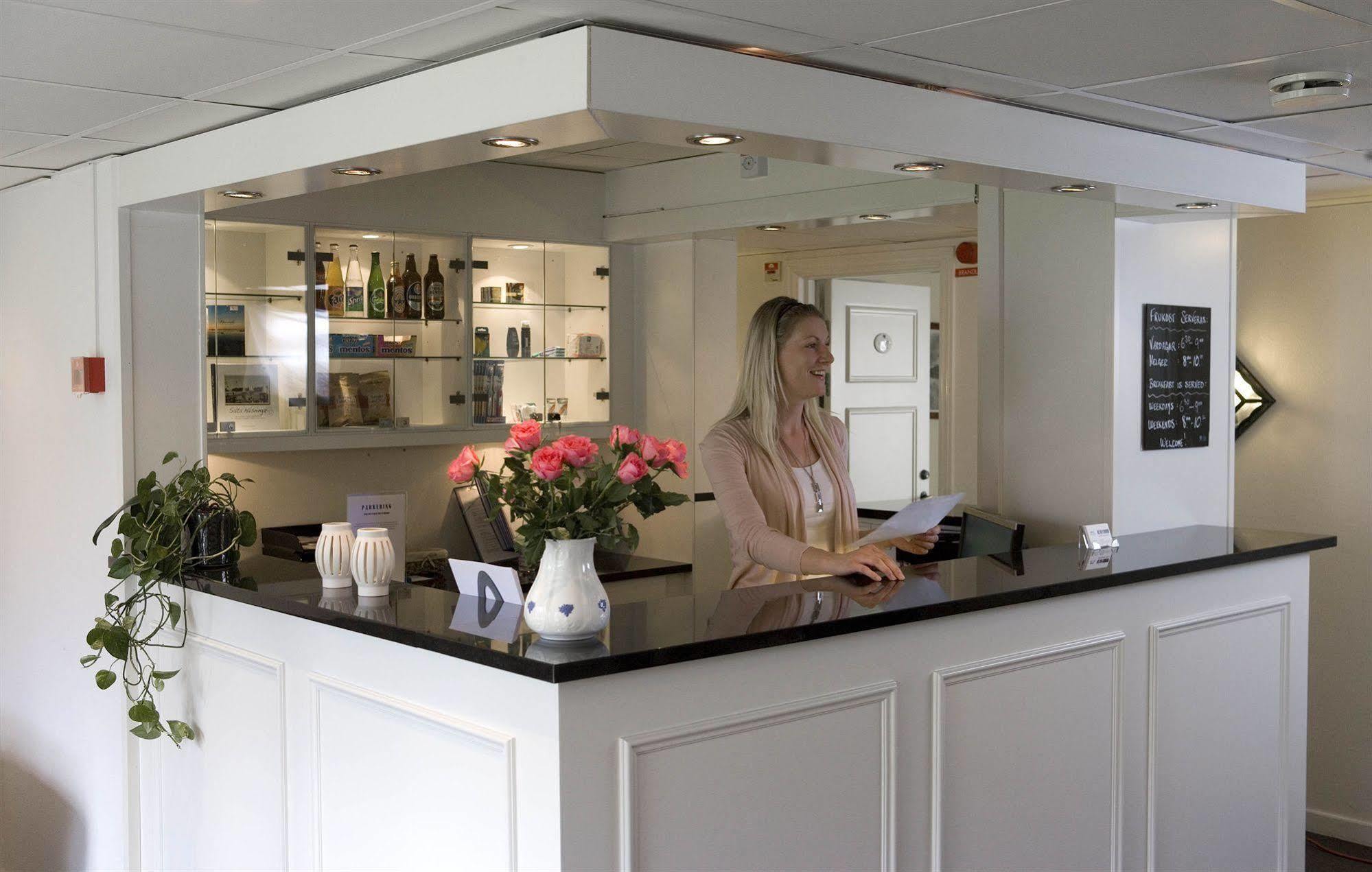 Hotell Bla Blom Gustavsberg Экстерьер фото